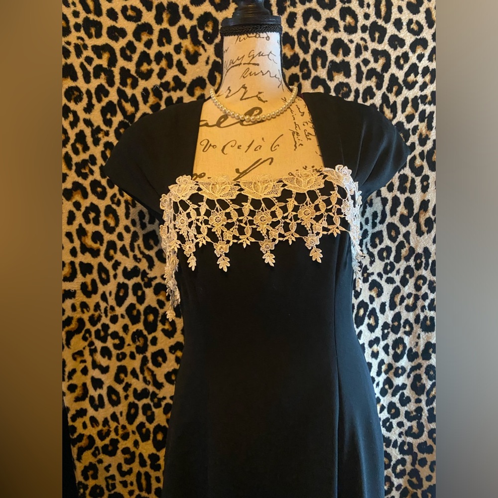 Gorgeous vintage 1970-1980s dress